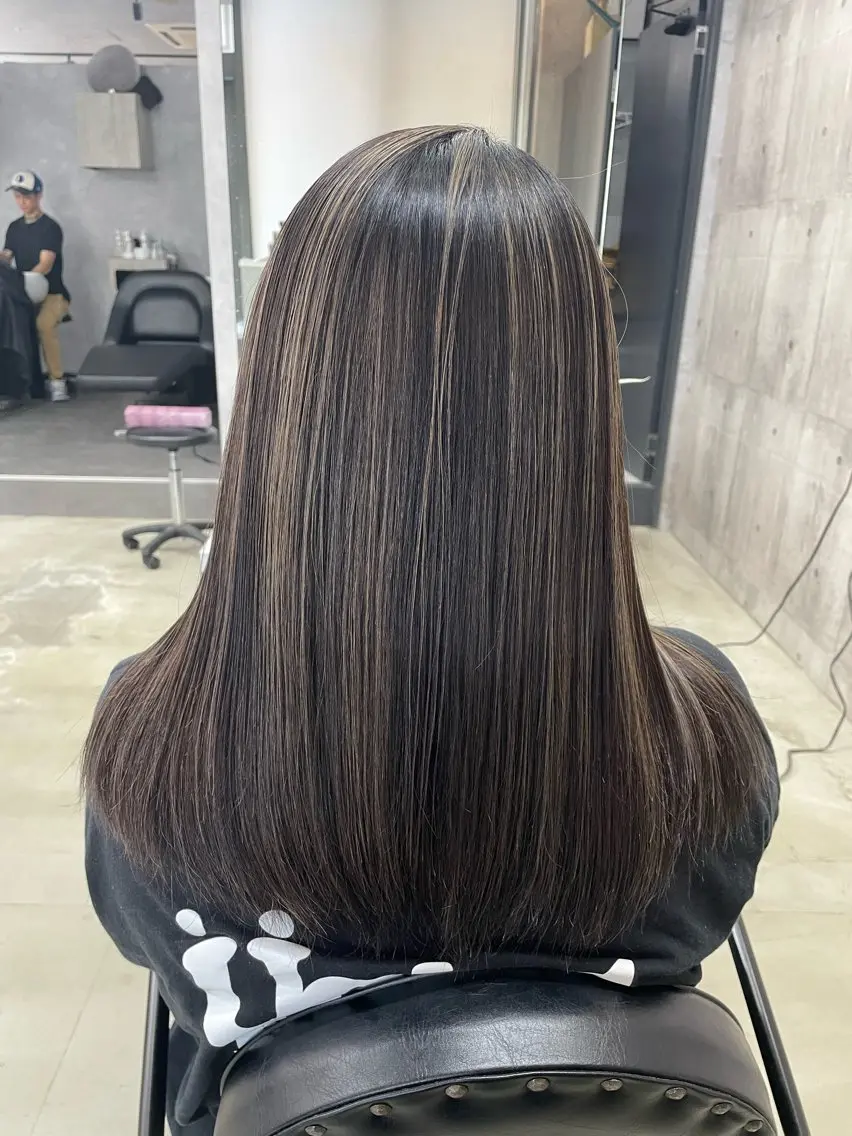 セミロング カラー ハイライトカラー ハイライト ヘアカラー LUXBE LUCE ひなののヘアスタイル