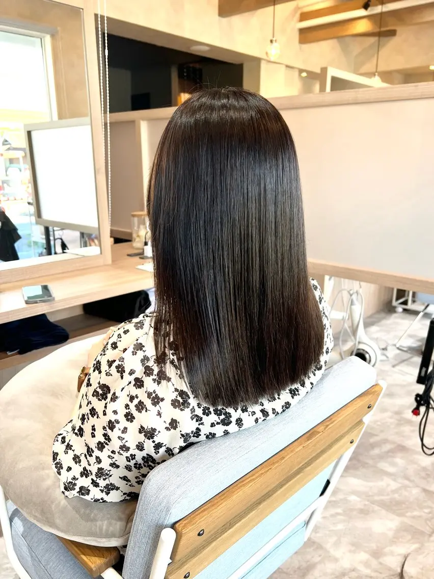 ミディアム パーマ 縮毛矯正 YUKA .のヘアスタイル