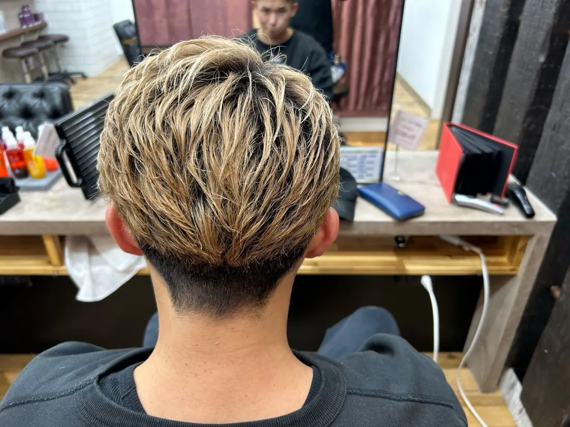 ショート メンズ メンズハイトーン メンズベリーショート ベリーショート ショートヘア DISCOHAIR 海老名店池田真聖のヘアスタイル