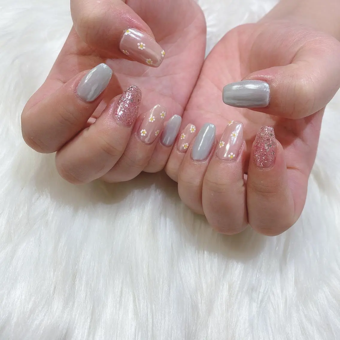 ネイル ハンドネイル 西岡 杏のネイルデザイン