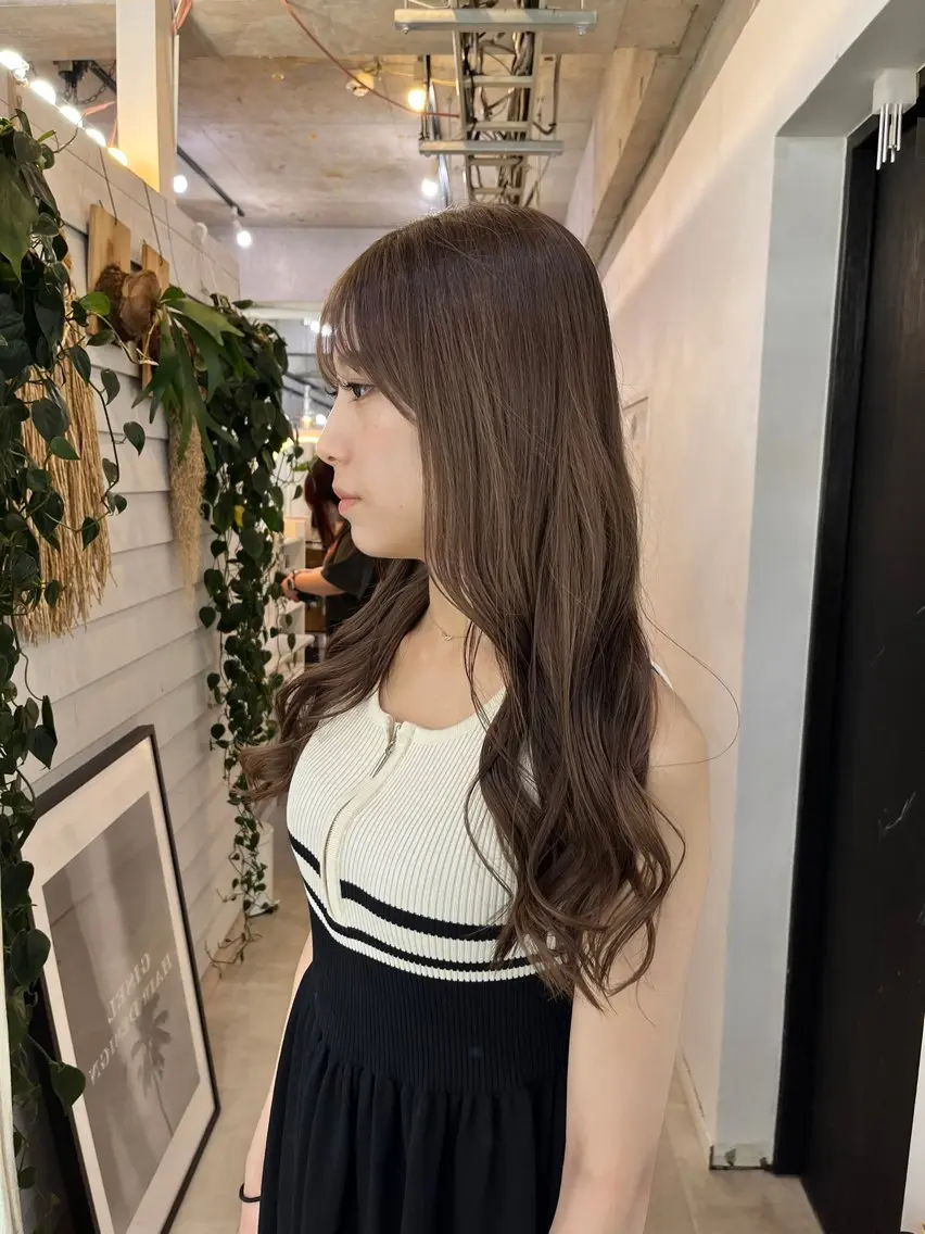 セミロング カラー グレージュ ミルクティーグレージュ カット ヘアカラー トリートメント ダブルカラー メンズパーマ大成のヘアスタイル