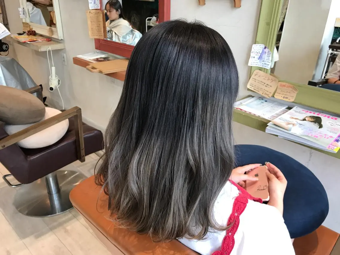 セミロング カラー グラデーションカラー グレージュ メンズ指名多数!! 田島史也のヘアスタイル