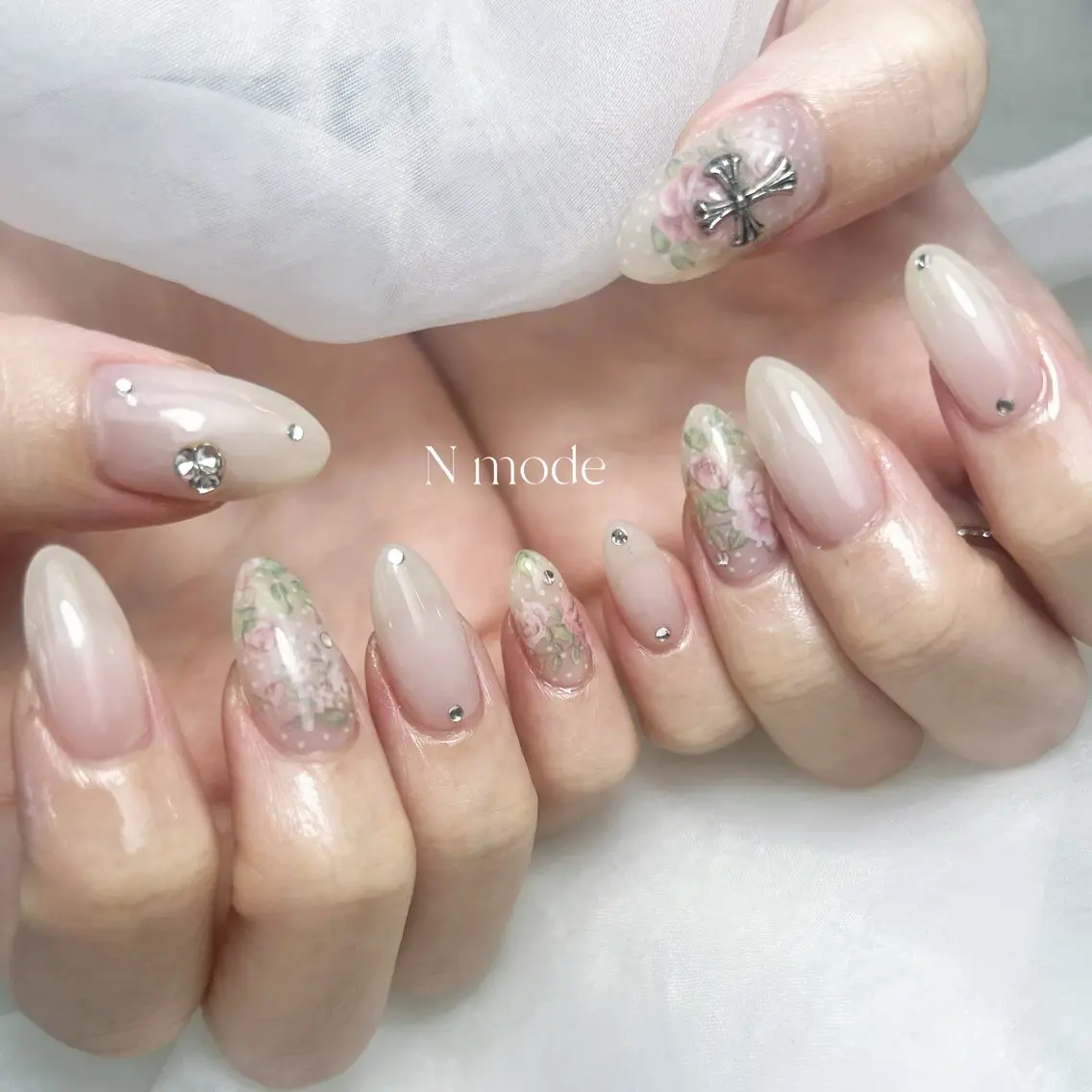 ネイル ハンドネイル NAIL 🎀 AIRIのネイルデザイン