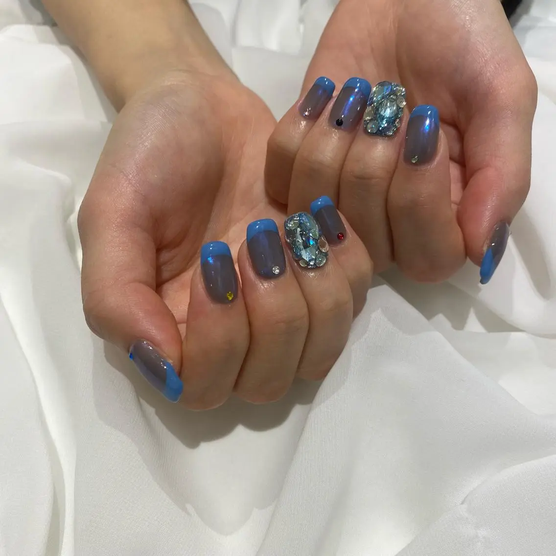 ネイル オーロラネイル フレンチネイル ワンカラーネイル ハンドネイル Mitsunaka rieのネイルデザイン