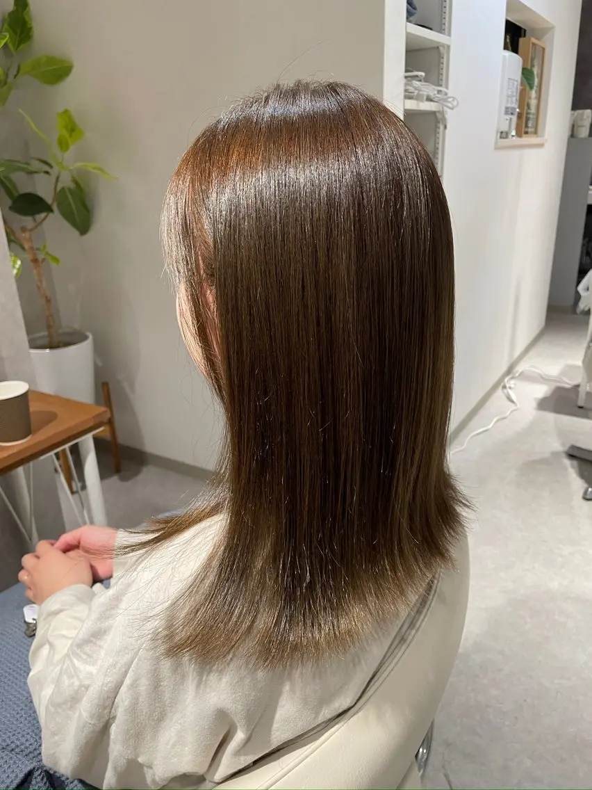 ミディアム カラー ベージュカラー kuwakino moeのヘアスタイル