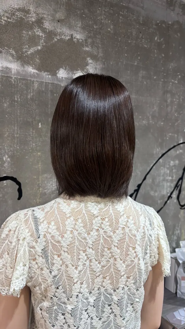 ミディアム カラー ヘアカラー 𝐇𝐈𝐑𝐀 𝐘𝐀𝐌𝐀のヘアスタイル