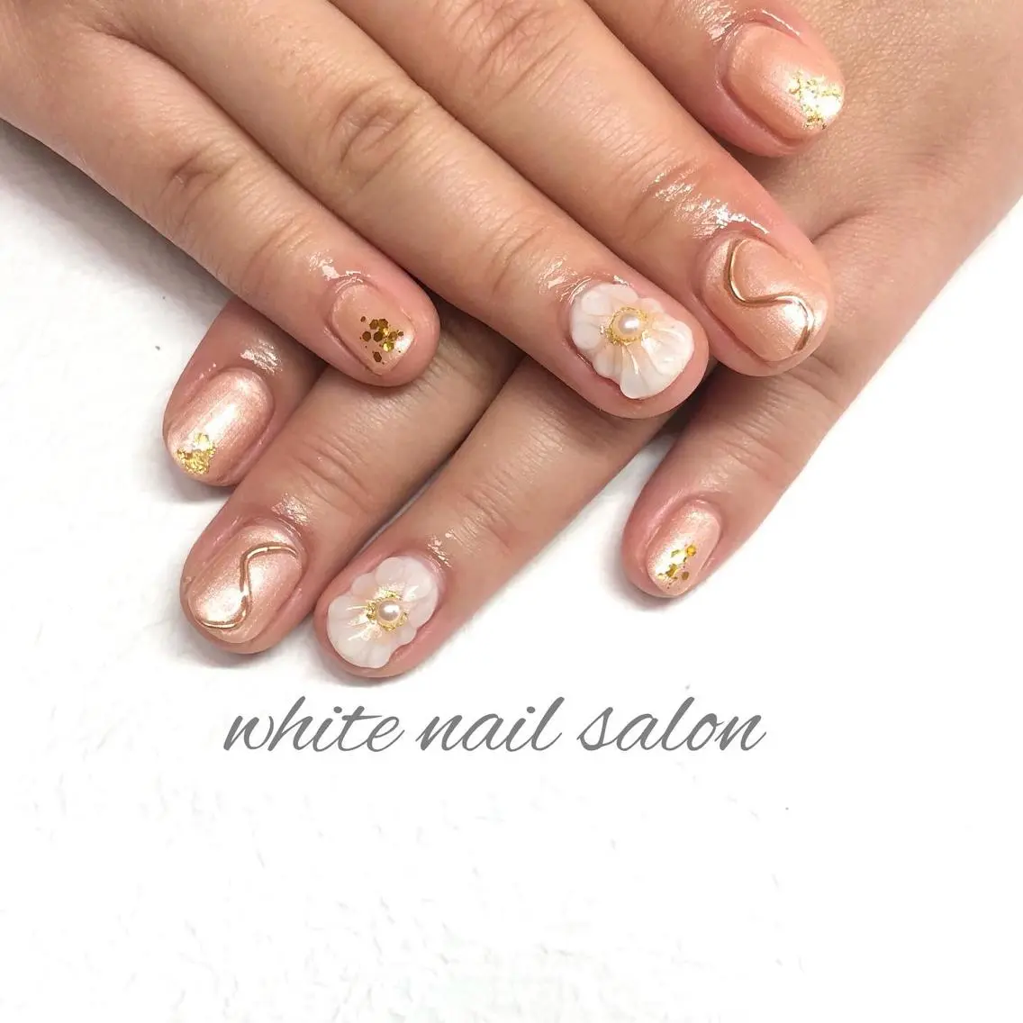 ネイル ジェルネイル ハードジェル ラメ(グリッター) 持ち込み ソフトジェル white nail salonのネイルデザイン