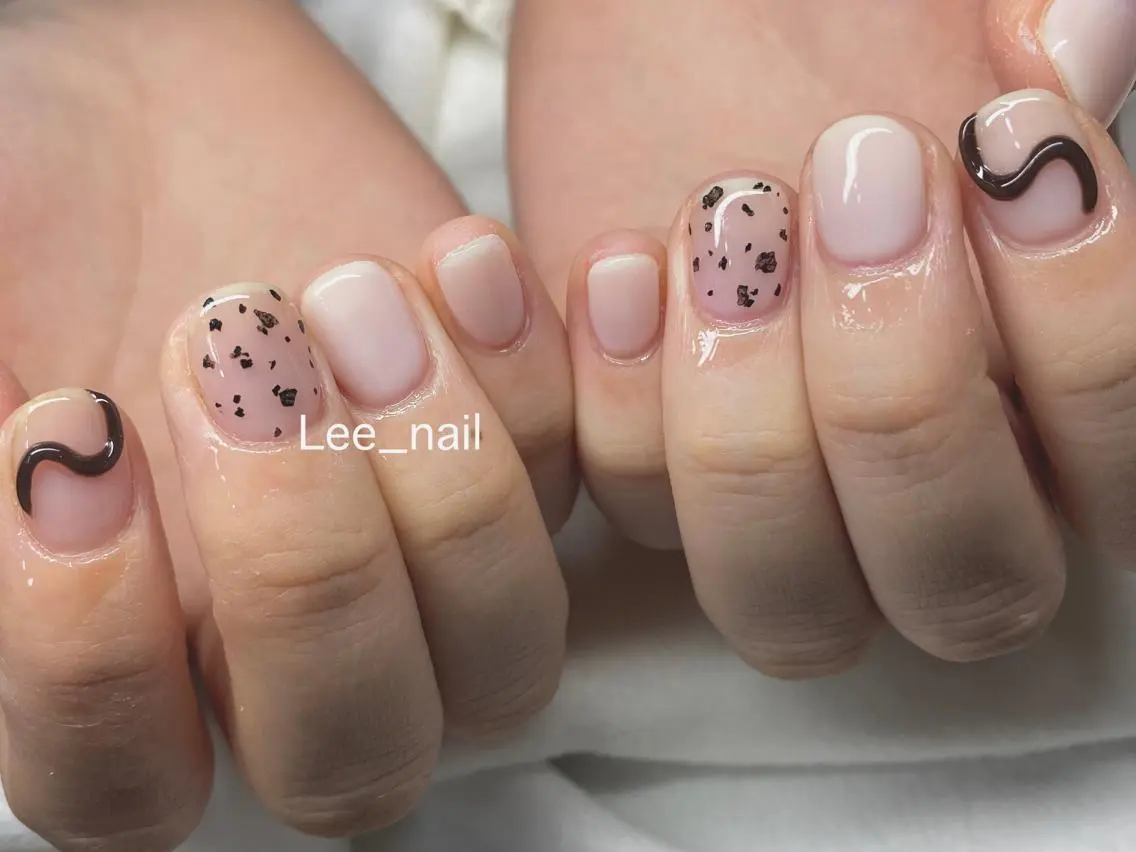 ネイル アートネイル ニュアンスネイル ワンカラーネイル ぷっくりネイル ショートネイル ハンドネイル Lee_ nailのネイルデザイン