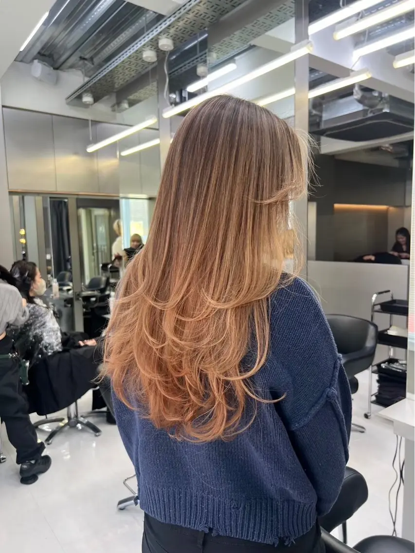 ロング ヘアカラー ヘアセット 🫧バレイヤージュ/ ハイトーン/ミズキのヘアスタイル