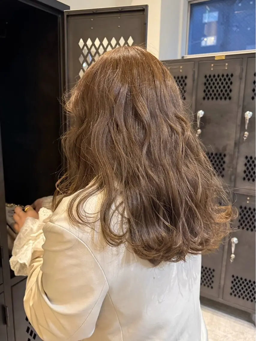 ロング カラー ベージュカラー ブリーチ 透明感カラー sliver siki/akariのヘアスタイル