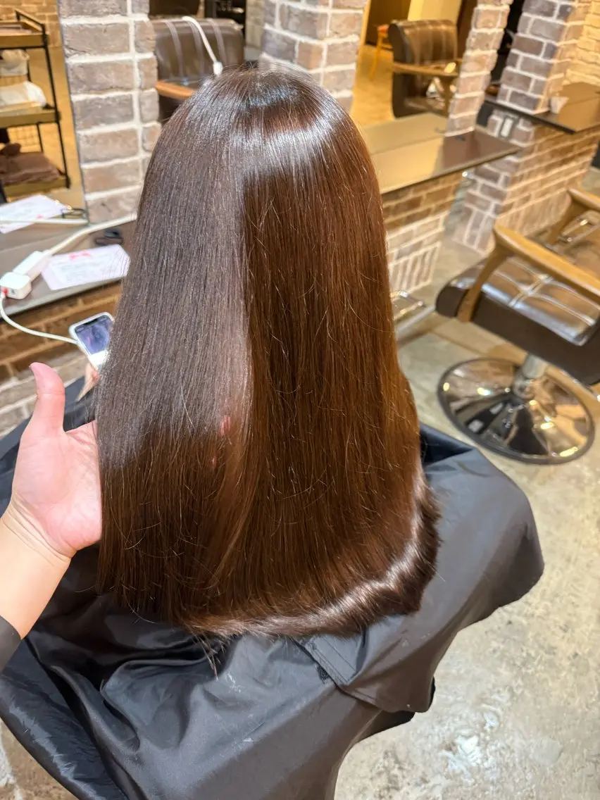 ロング カラー ブリーチ ブラウンカラー チェスナットブラウン ブリーチなしカラー カット ヘアカラー トリートメント 艶カラー/インナー /グラデ/大西小百合のヘアスタイル