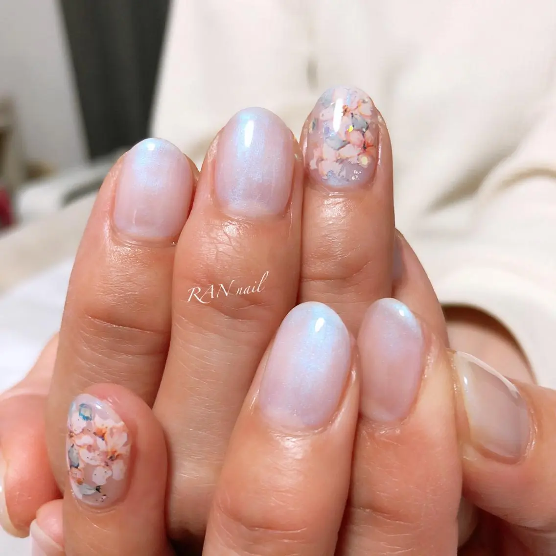 ネイル オーロラネイル 桜ネイル 入学式 フラワーネイル フットネイル ハンドネイル フットネイル RAN nailのネイルデザイン