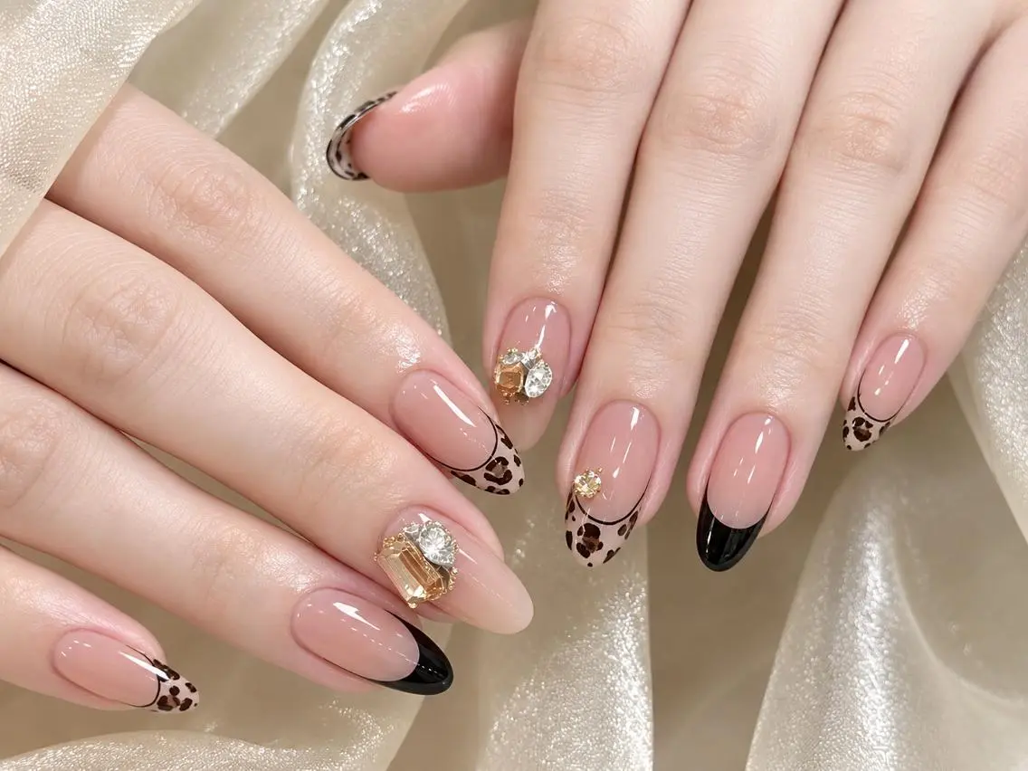 ネイル MoonNail サキのネイルデザイン