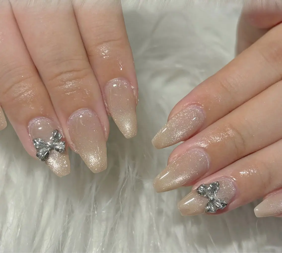 ネイル ハンドネイル LAVISH sakiのネイルデザイン