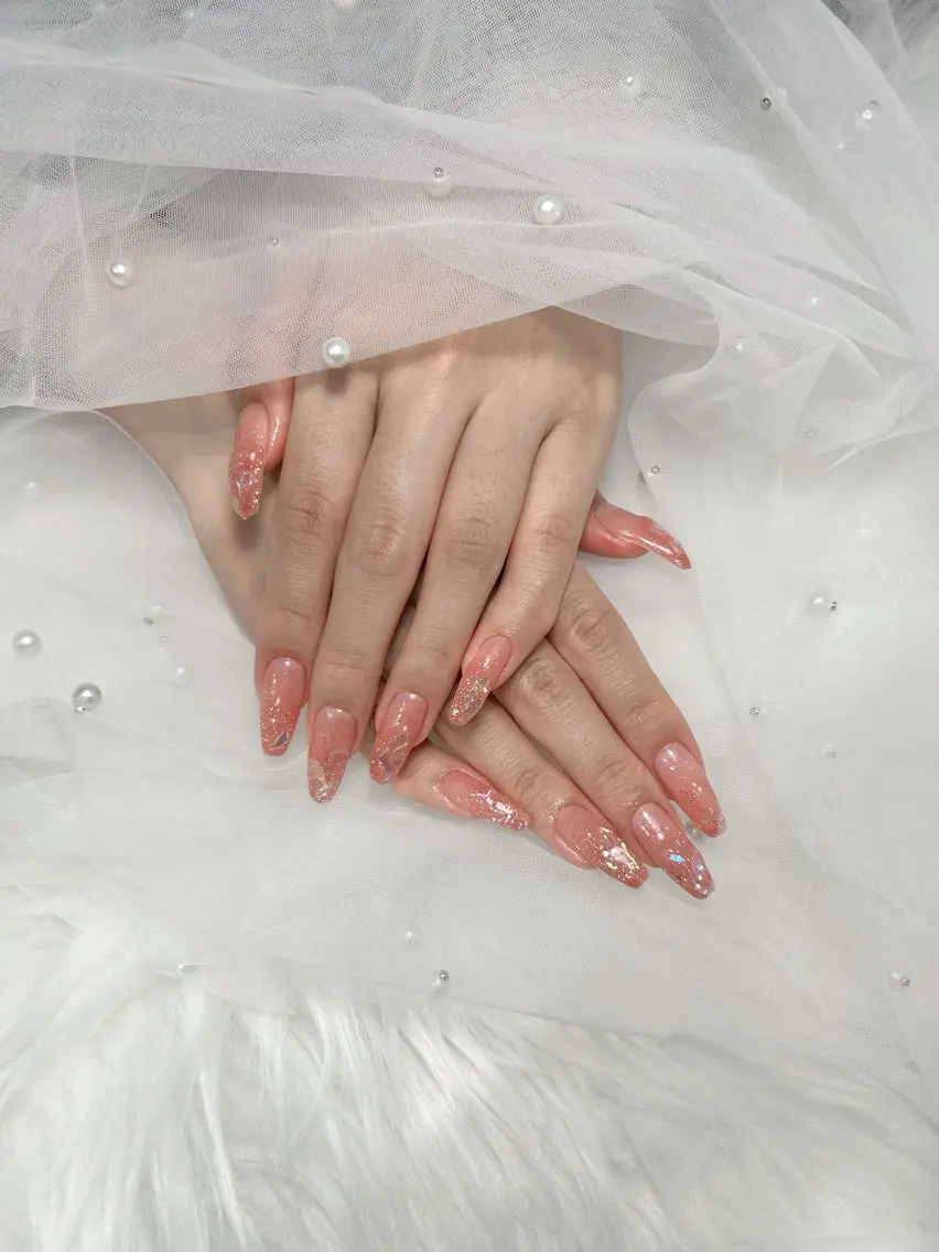 ネイル アートネイル 桜ネイル フレンチネイル ガラスフレンチ グラデーション 🌈 Laule'aのネイルデザイン