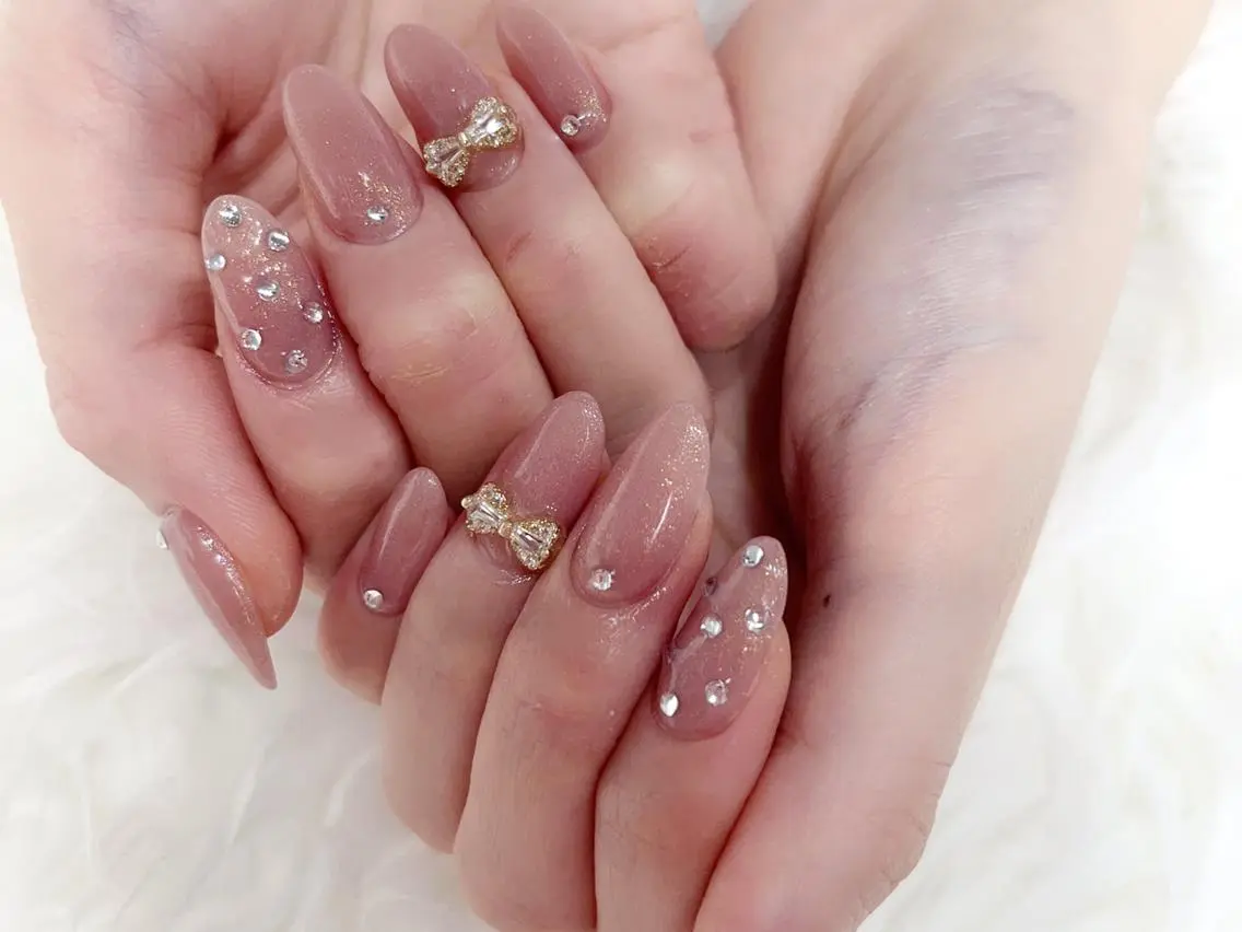 ネイル Elegant beautyトウのネイルデザイン