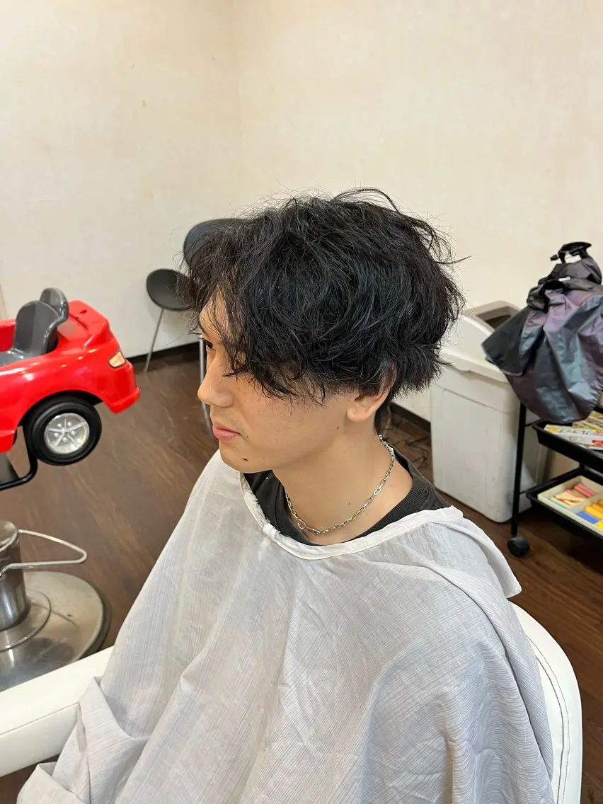 パーマ メンズ メンズパーマ カット パーマ ヘアセット 夜に通える 理容室山崎健立のヘアスタイル