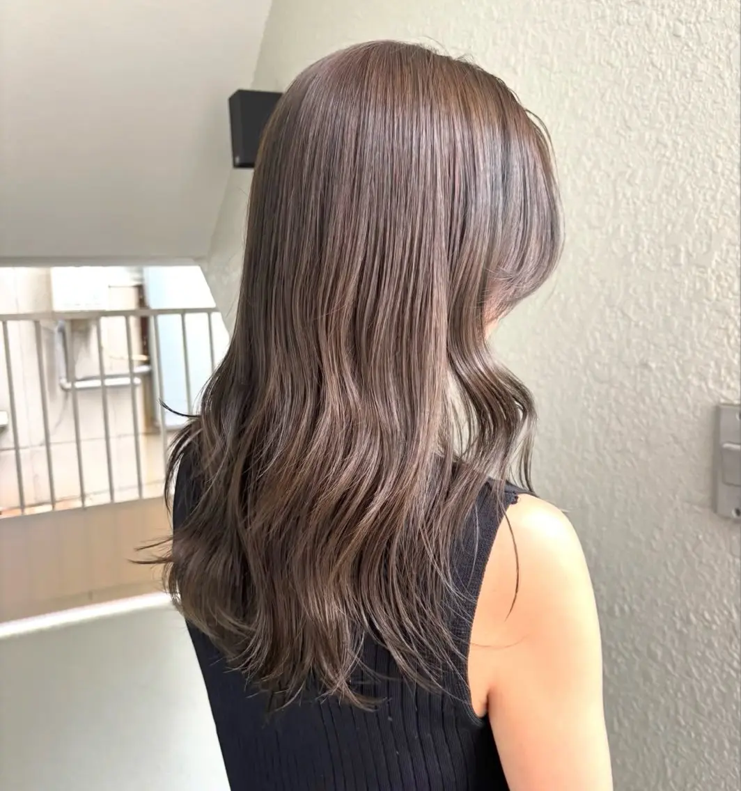 カラー 透明感カラー イルミナカラー オリーブ🎶アッシュ グレージュちひろ🧸のヘアスタイル
