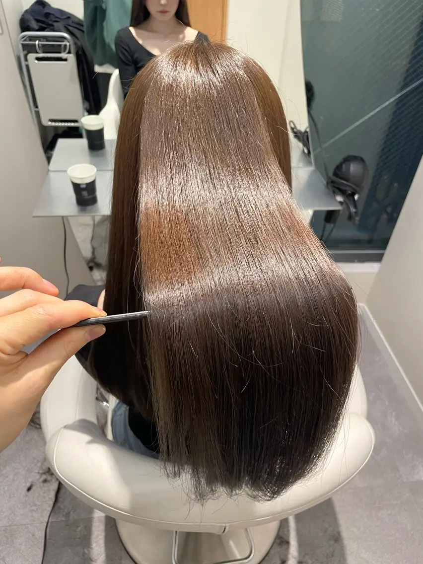 セミロング カラー ベージュカラー ブリーチ 透明感カラー ダブルカラー グレージュ ヘアカラー トリートメント 上品ヘア🤍顔周り/ レイヤー✨/林遼一郎のヘアスタイル