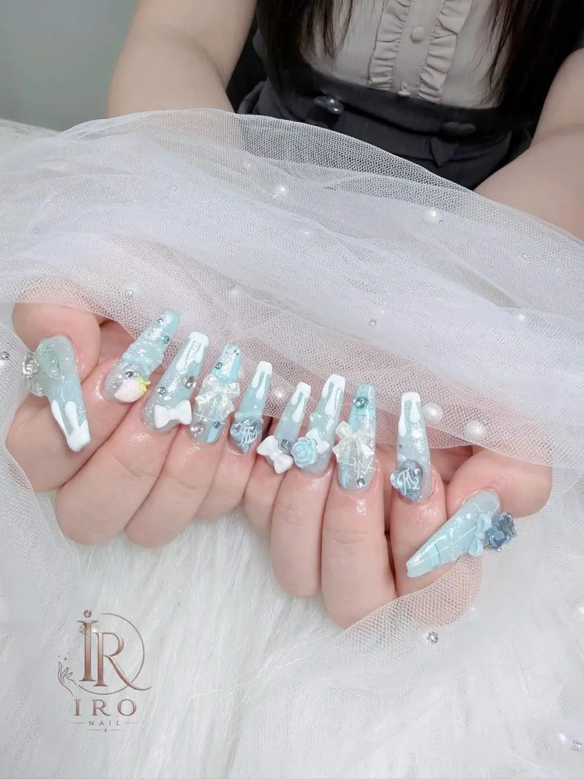 ネイル チークネイル フレンチネイル グラデーション 韓国ネイル マグネットネイル IRO NAIL MiAのネイルデザイン