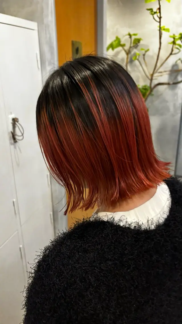 セミロング カラー デザインカラー &Maison. LILIのヘアスタイル
