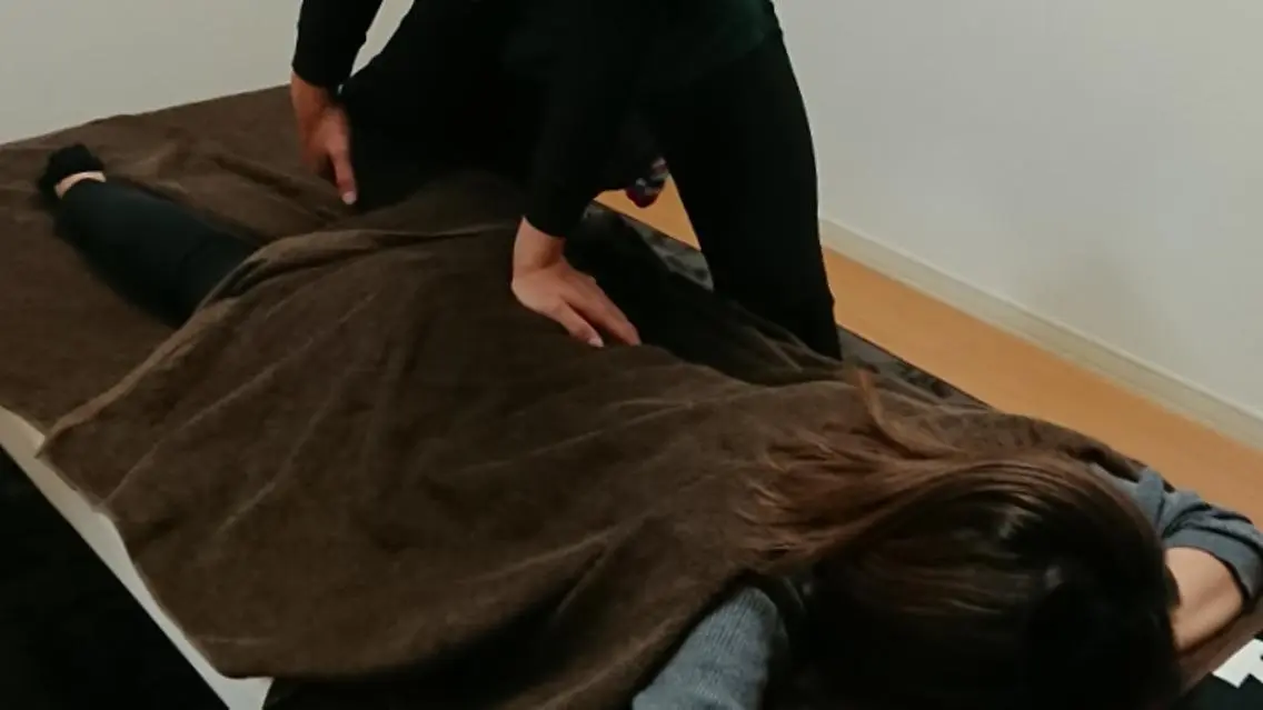 【腰痛解消鍼灸】ぎっくり腰、慢性腰痛、坐骨神経痛など腰の不調に最適の写真