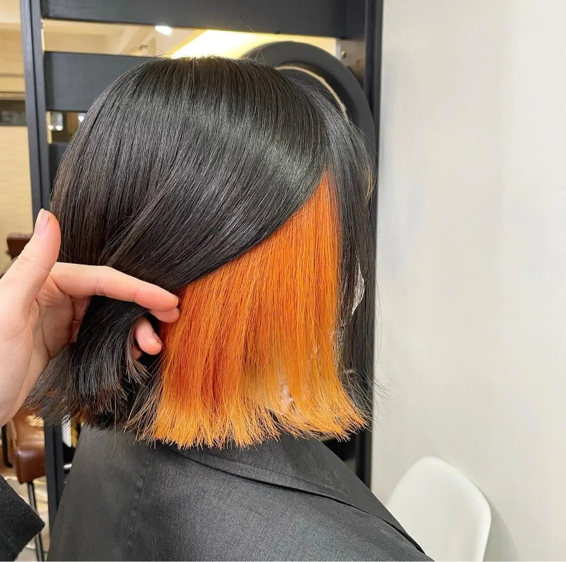 ショート カラー ブリーチ オレンジ ヘアカラー tokute 中野真咲🐺のヘアスタイル