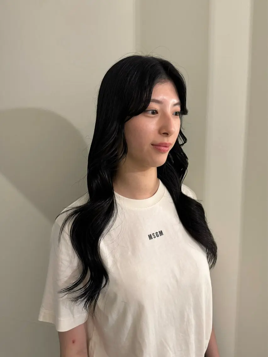 ロング カラー ヘアカラー 内沼 恵留菜のヘアスタイル