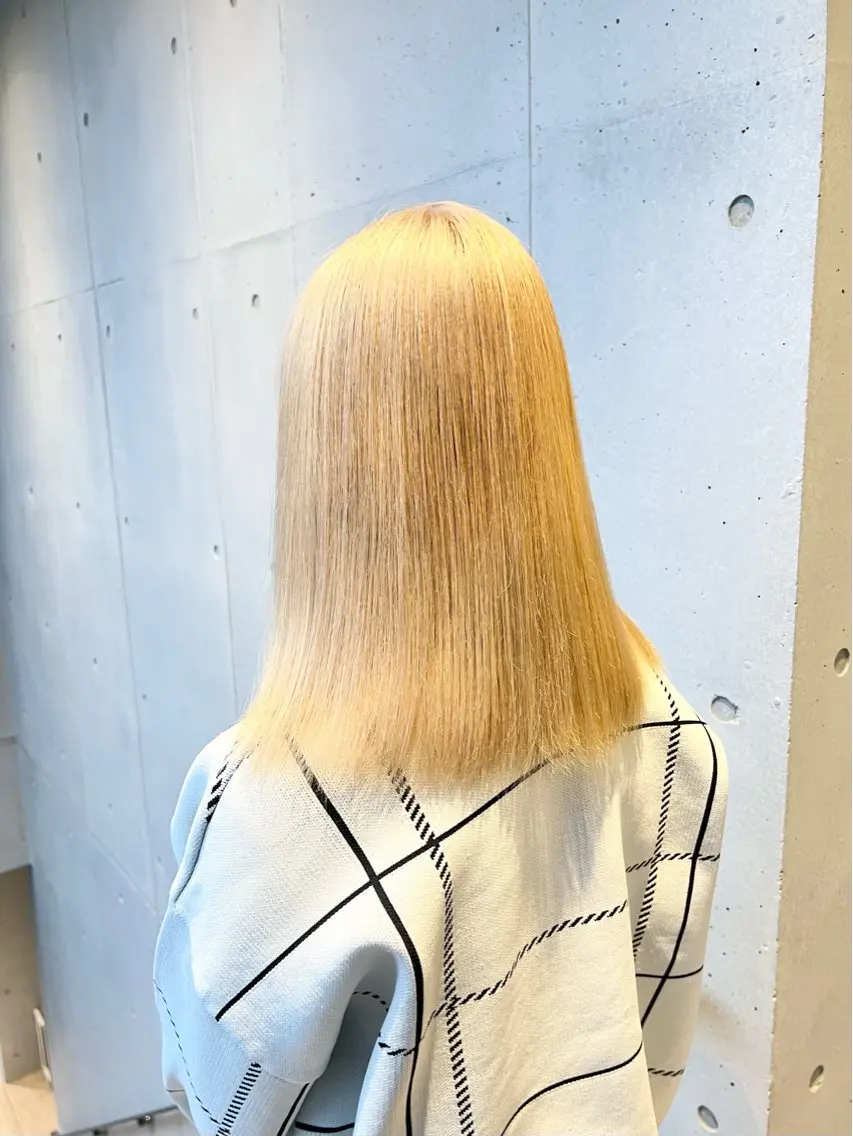 ミディアム カット ヘアカラー トリートメント 艶髪レイヤー/ ハイトーンKeitaのヘアスタイル