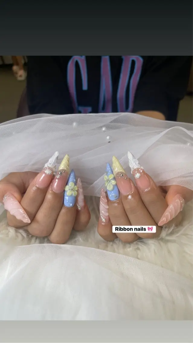 ネイル ハンドネイル NiJi Nailsのネイルデザイン