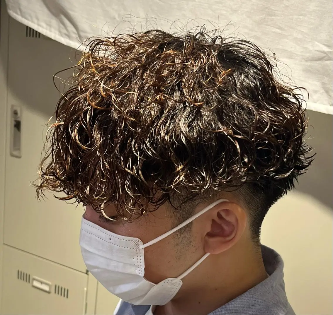 ミディアム パーマ メンズ 横浜駅メンズパーマ師 🌀岩﨑弘成🌀のヘアスタイル