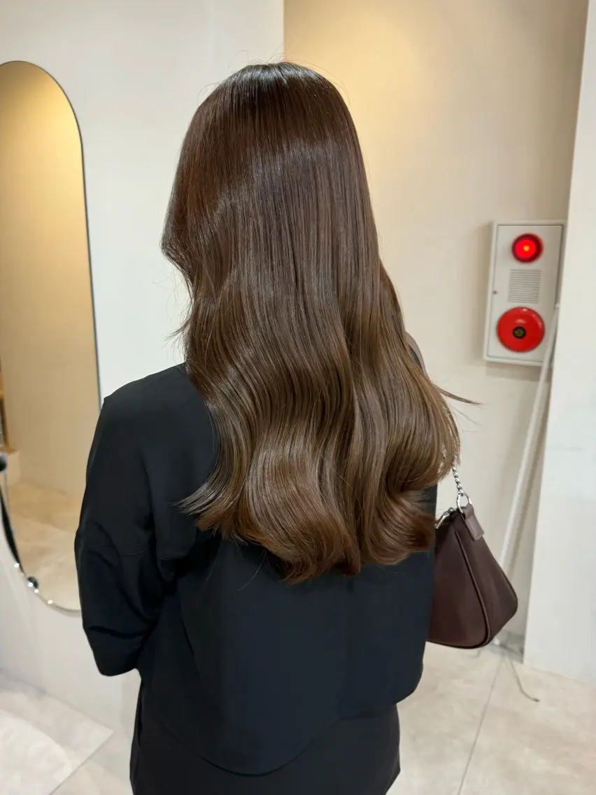 ロング カラー shiro.kobe 森彩華のヘアスタイル