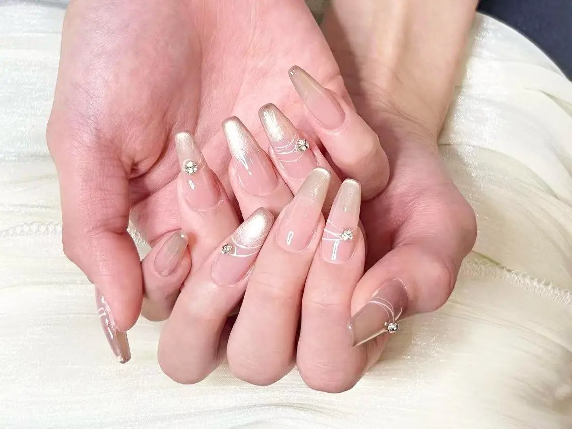 ネイル チークネイル 長さ出し フレンチネイル ガーリー 韓国ネイル sun nail池袋 モデル募集のネイルデザイン