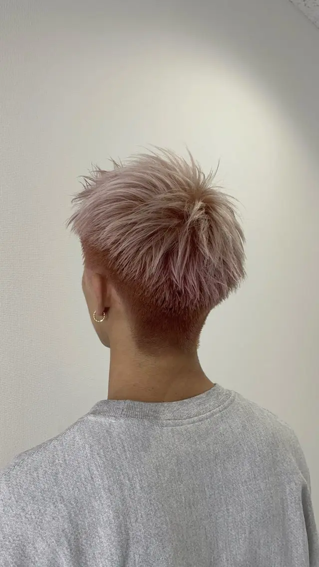 メンズ スパイキーショート 刈り上げ 山本 梨華のヘアスタイル