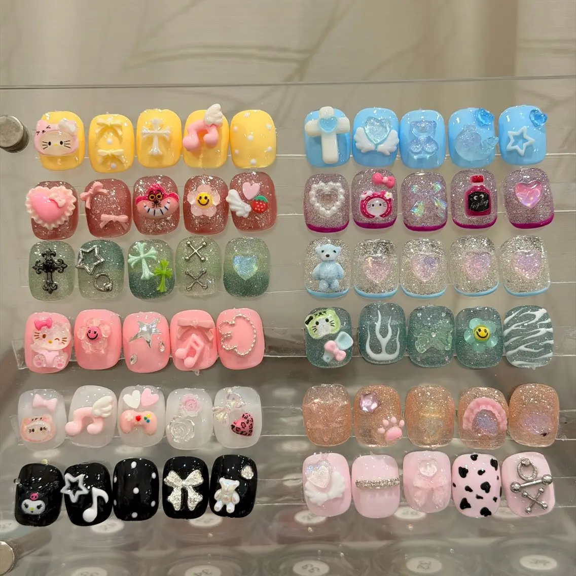 ネイル フレンチネイル ジェルネイル グラデーション 韓国ネイル ロングネイル ハンドネイル Luci Nailのネイルデザイン