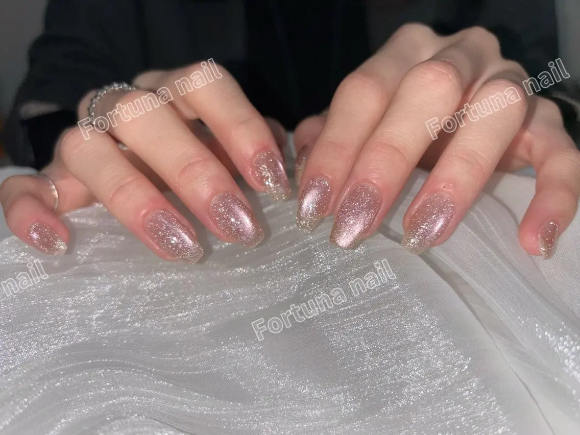ネイル フラッシュネイル マグネットネイル Nail •Head スパFortunaのネイルデザイン