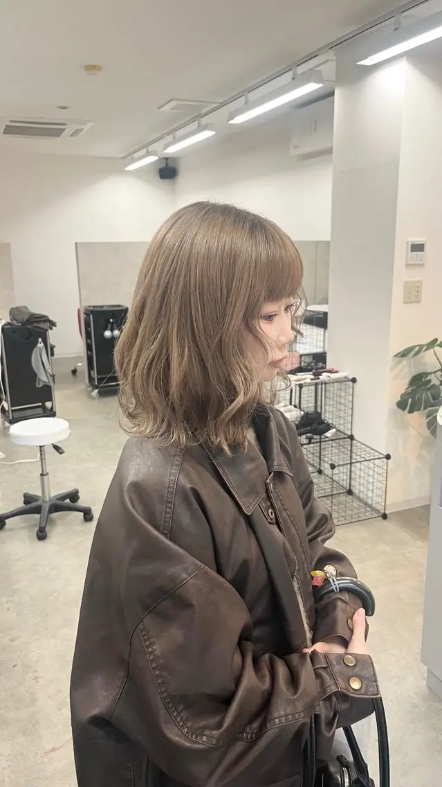 カラー 透明感カラー 結羽愛のヘアスタイル