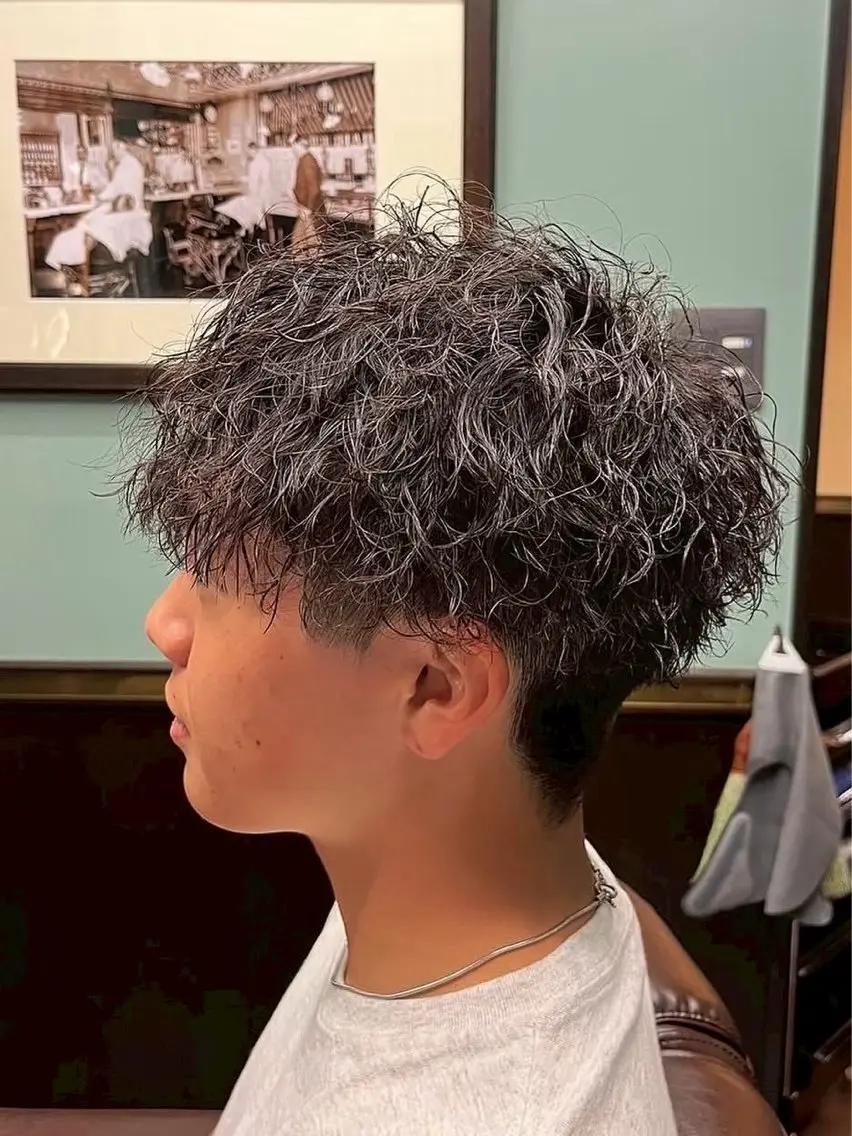 ミディアム パーマ 小松 奏翔のヘアスタイル