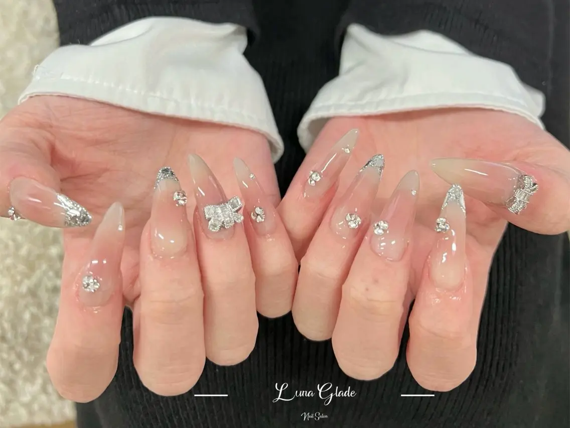ネイル ハンドネイル Luna Gladeのネイルデザイン