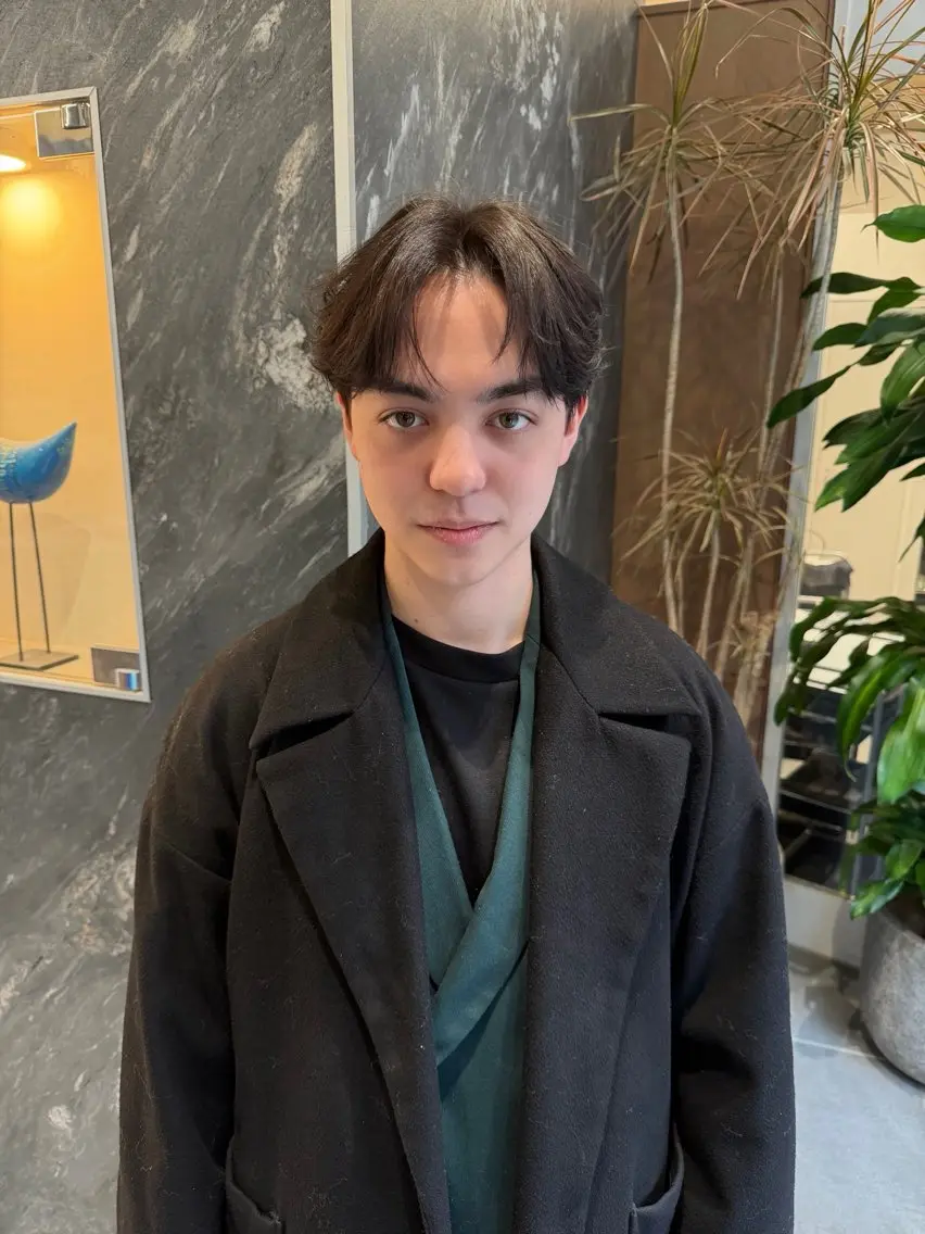 ミディアム カラー パーマ ミディアムパーマ ニュアンスパーマ カット 💈原宿指名No.1 センターパート💈のヘアスタイル