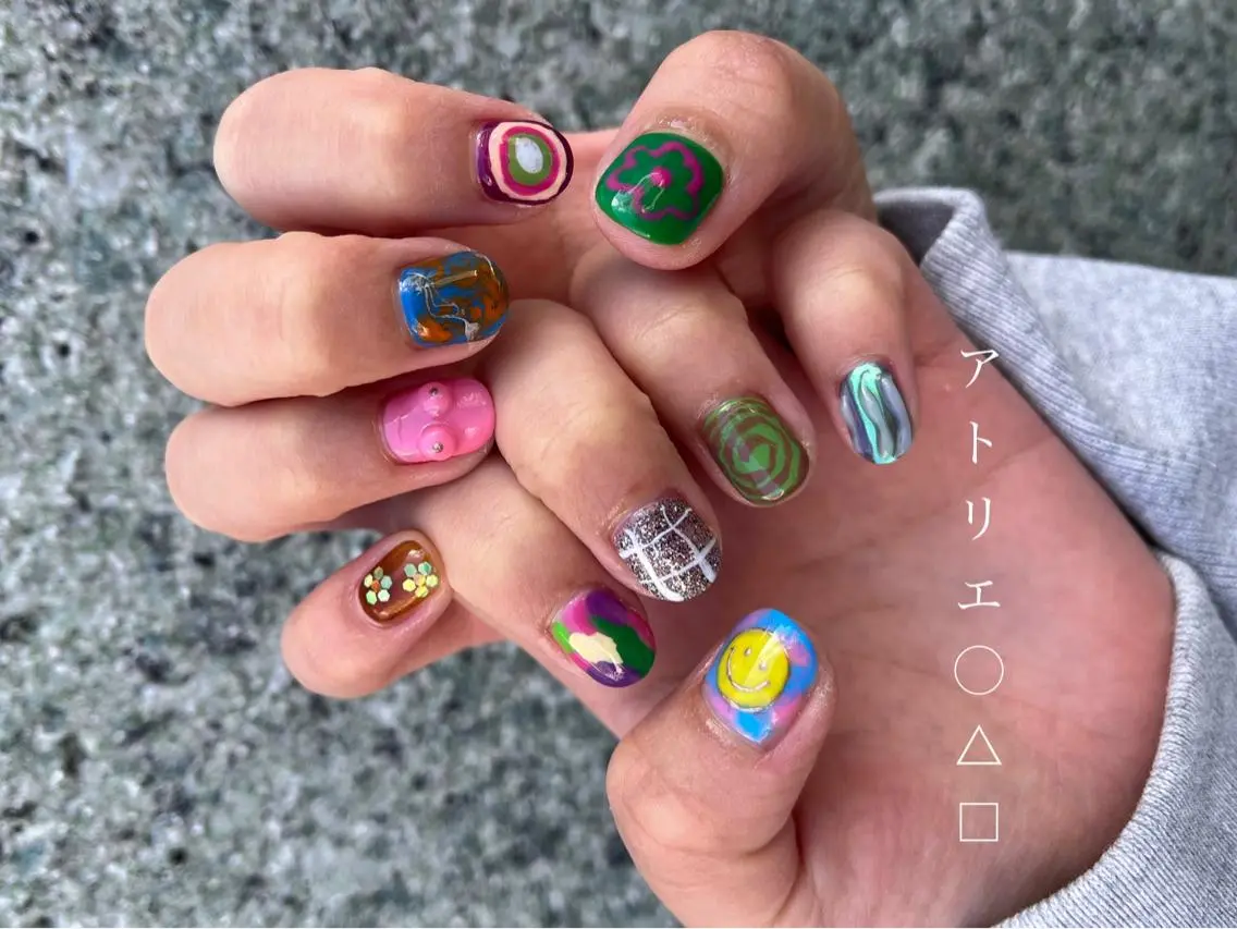 ネイル ハンドネイル アトリエ ○△□のネイルデザイン