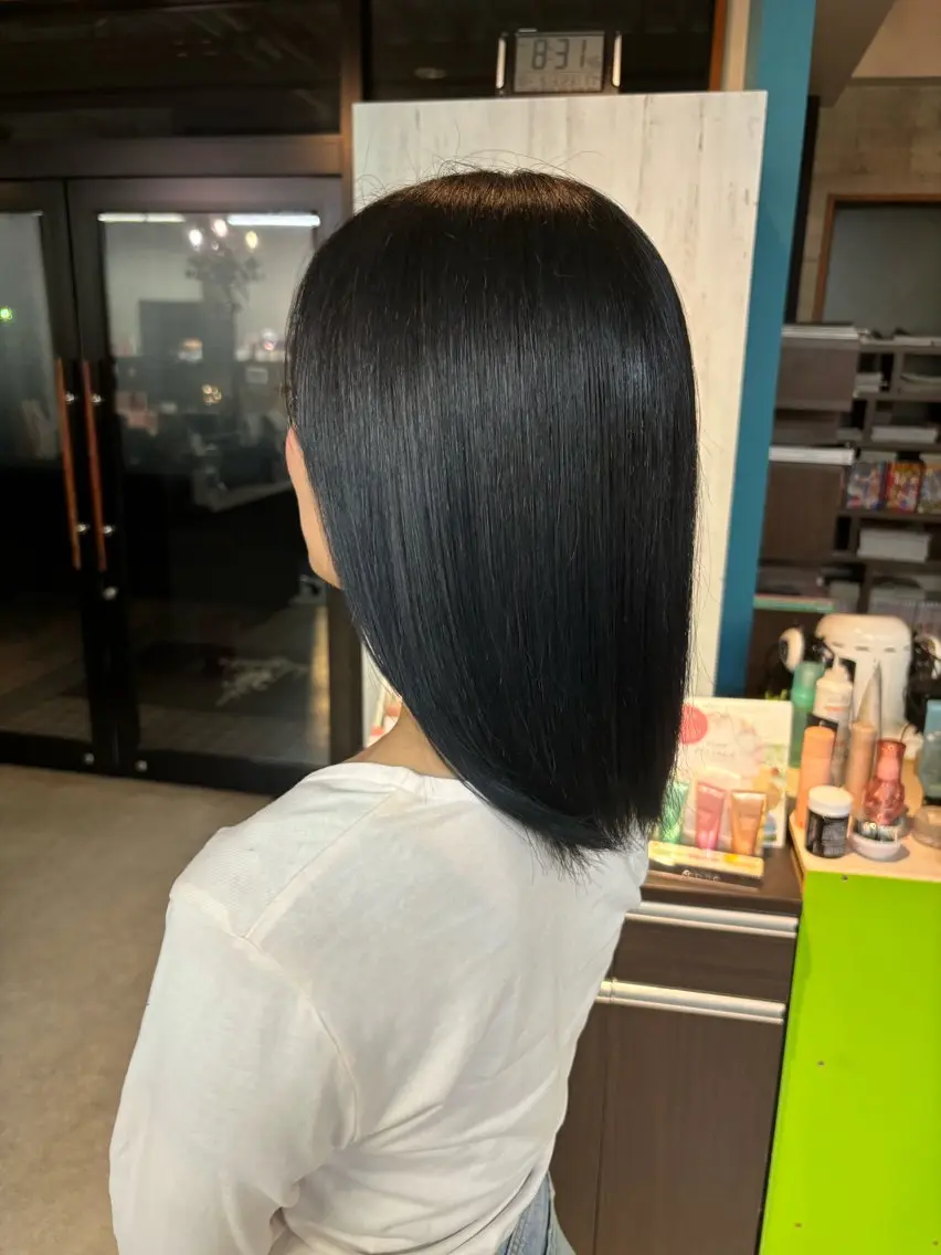 ミディアム カット ヘアカラー トリートメント 下河 美友のヘアスタイル