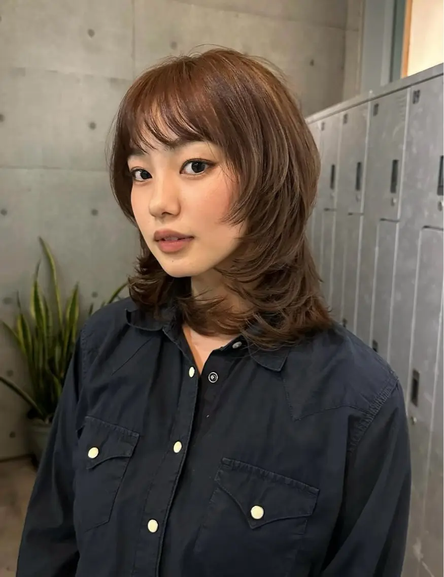 ミディアム ミディアムレイヤー レイヤーカット 小泉 璃子のヘアスタイル