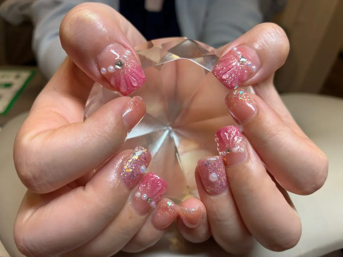 ネイル ハンドネイル ECRLN Atsumiのネイルデザイン