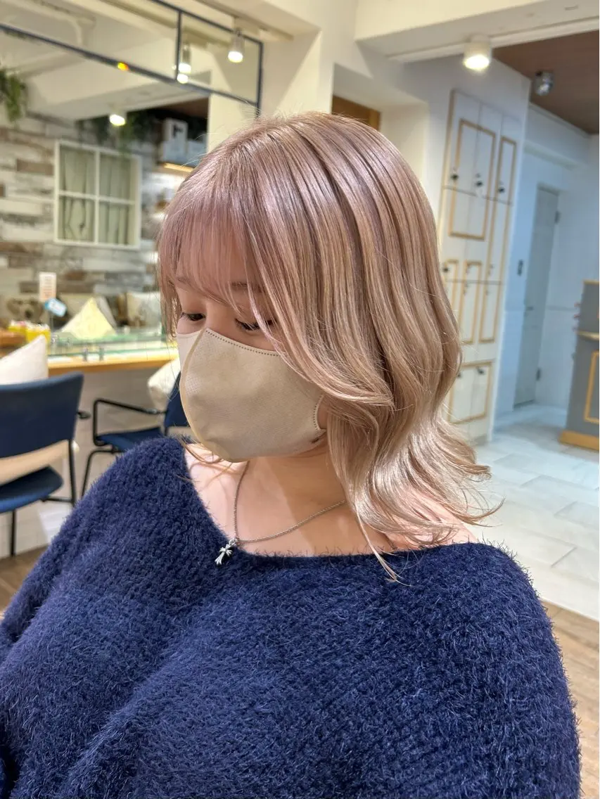 ミディアム カラー lomalia moekaのヘアスタイル