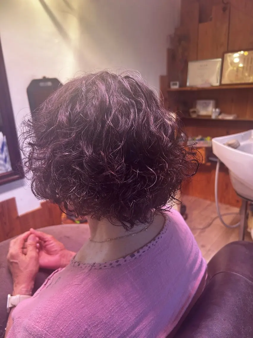 ミディアム パーマ 若松 絵美のヘアスタイル