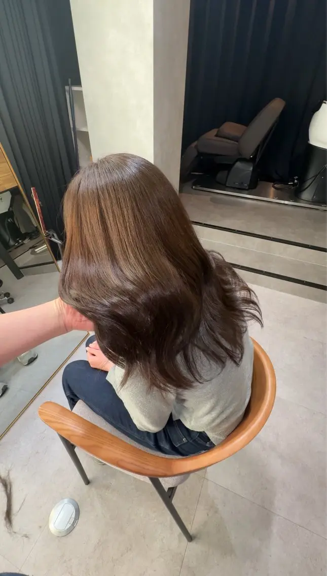 ロング 井上 彩加のヘアスタイル