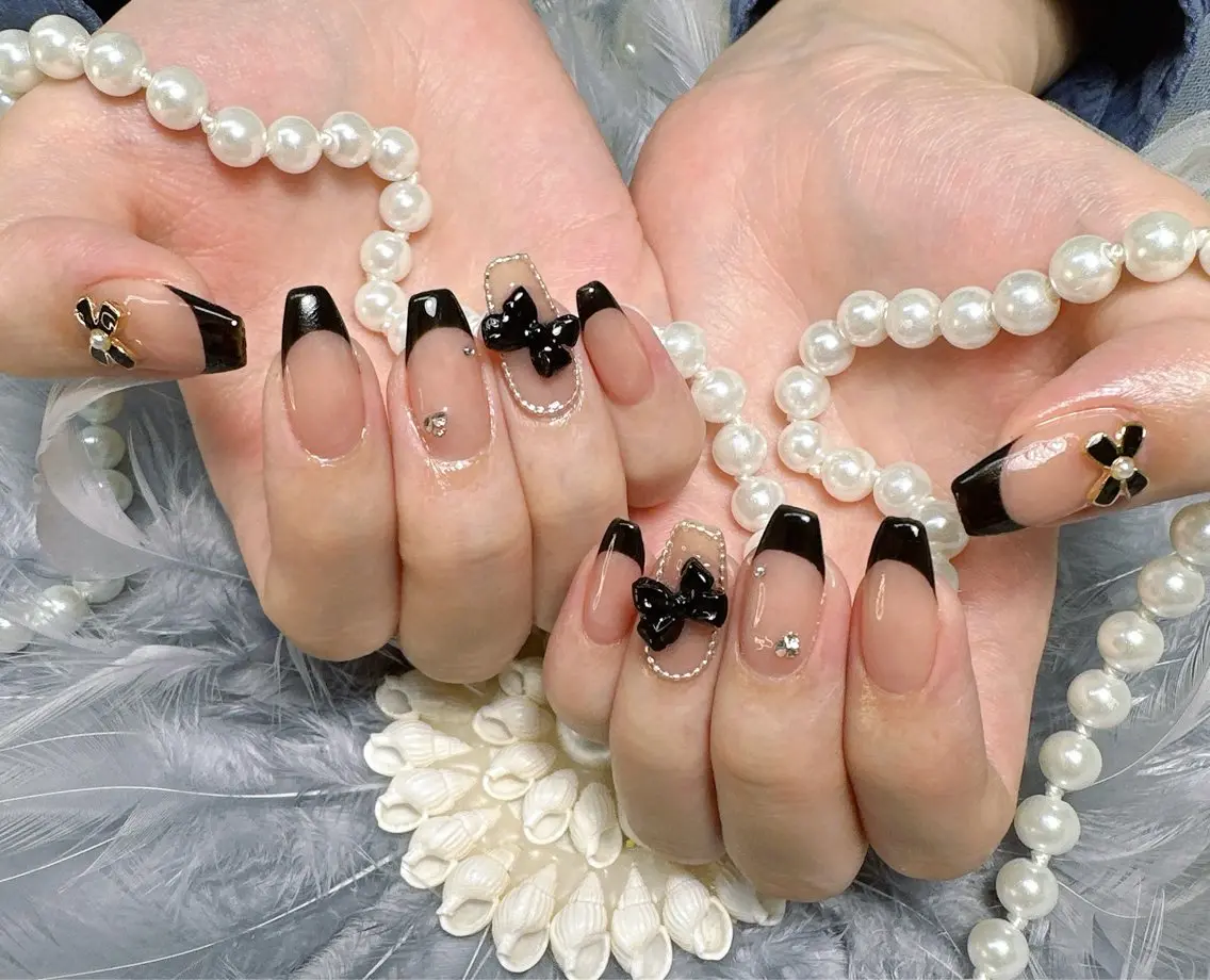 ネイル フレンチネイル ハンドネイル Pretty Nail Salonのネイルデザイン