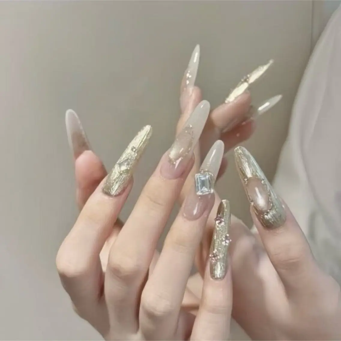 『チップ長さだし』ロングつけ放題¥17990→15990の写真