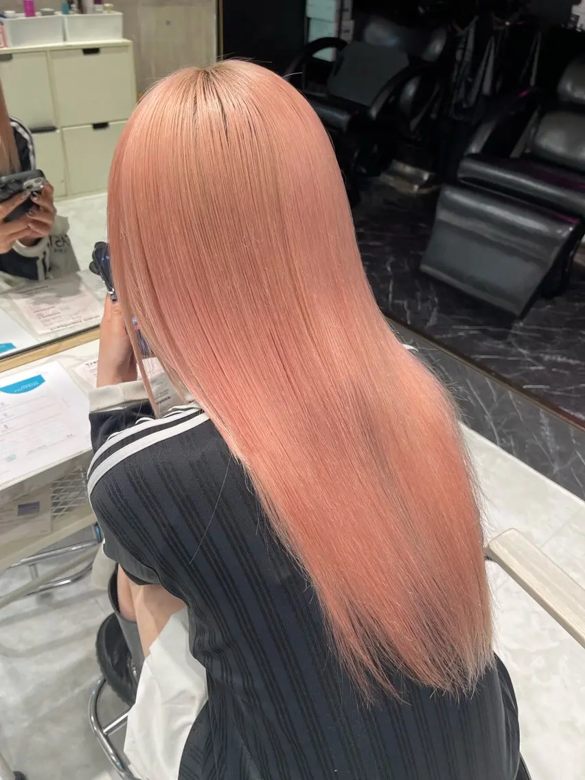 ロング カラー オレンジ オレンジピンク ピンクカラー ハイトーン/レイヤ ーTENSHOのヘアスタイル